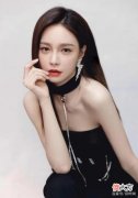 【时尚一点】黑色抹胸造型怎么穿才好看