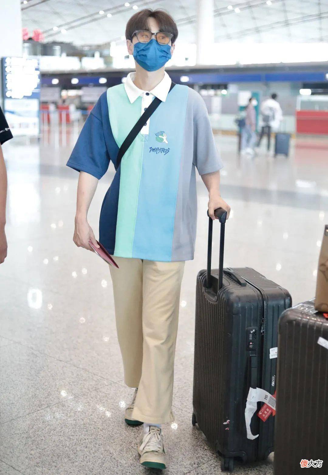 【时尚一点】黄晓明跟儿子小海绵一同出镜，窦骁何超莲淑女风路线完美契合