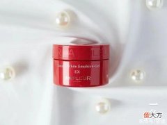 【就爱时尚】抹出“宛如天生”的素颜肌，就靠这个小红罐面霜
