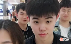 【游戏世界】韩涵到底有多会坑微凉？微凉自报家门无人敢信，水友：托韩涵的福