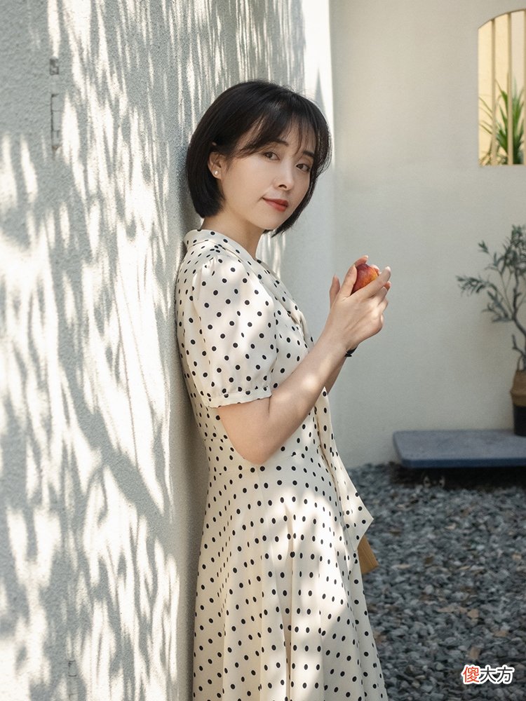 【时尚一点】夏天怎么穿才洋气又好看？简单的基础款单品也能穿出满满的高级感