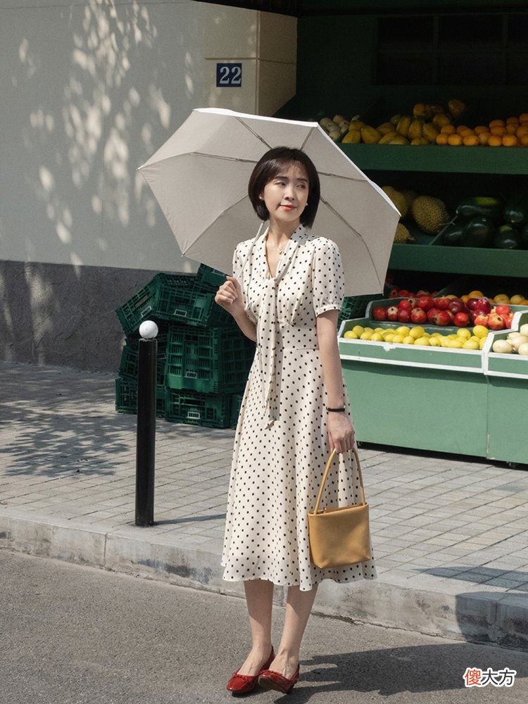 【时尚一点】夏天怎么穿才洋气又好看？简单的基础款单品也能穿出满满的高级感