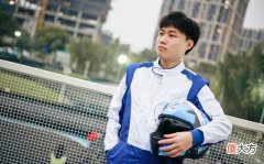 【游戏世界】RNGM天真爆圈内黑幕，直指战队俱乐部耍手段，职业生涯可能断送