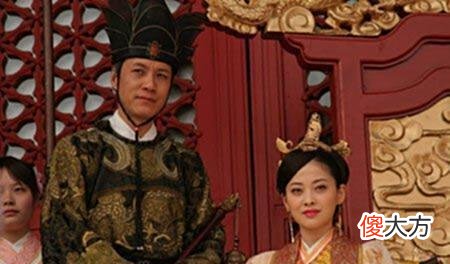 【历史故事】这座佛寺修缮的时候，发现一尊“太监”瓷像，专家说：它可是宝贝