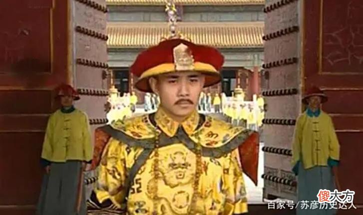 【历史故事】乾隆禅位后，带新帝祭拜九岁孩童，作为皇帝，嘉庆为何行跪拜大礼