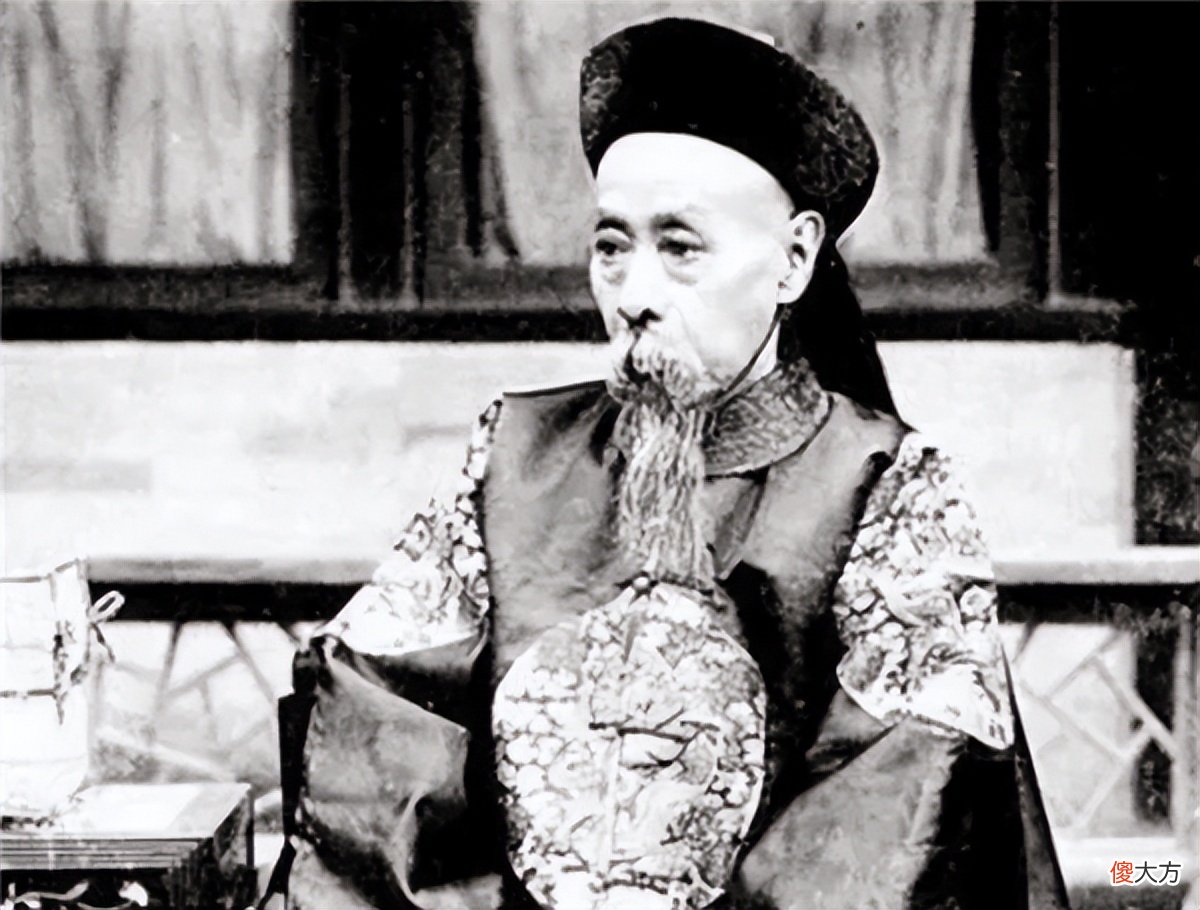 【历史故事】晚清第一美女有多美？黑白照难掩绝美容颜，却因慈禧私心误了一生