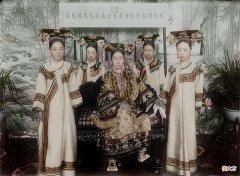 【历史故事】晚清第一美女有多美？黑白照难掩绝美容颜，却因慈禧私心误了一生