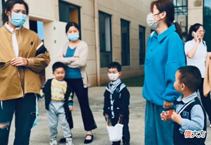 【爱历史】熊磊跟风拍摄段子,晒自己多年前老照片,称已经被生活折磨没了光