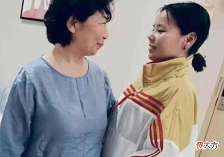 【爱历史】熊磊跟风拍摄段子,晒自己多年前老照片,称已经被生活折磨没了光