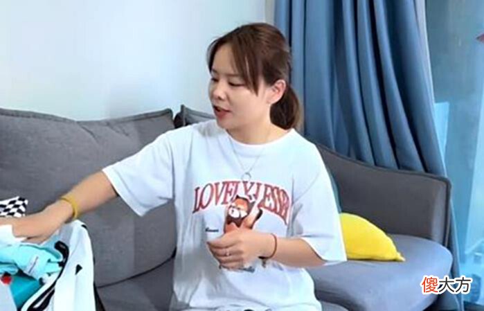 【爱历史】熊磊跟风拍摄段子,晒自己多年前老照片,称已经被生活折磨没了光