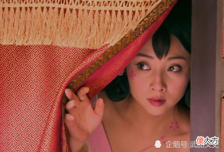【爱历史】朱棣私访青楼，老鸨带来一女子！朱棣看后：不活剐了你天理难容！