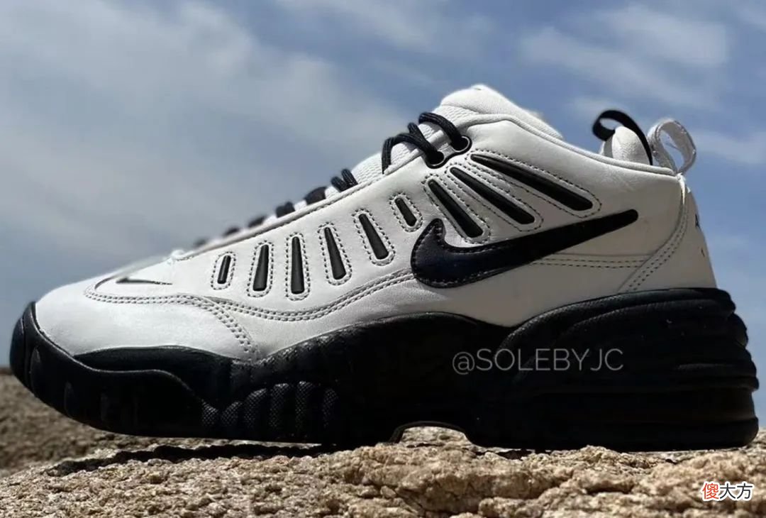 【就爱时尚】AMBUSH x Nike 新鞋实物曝光！超火“熊猫”配色！