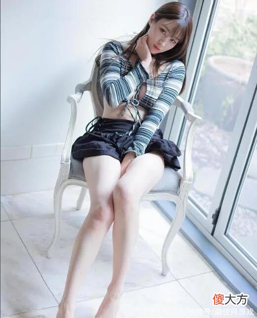 【时尚一点】韩国老板娘头灯太诱人！9头身woohye0n自己当模特