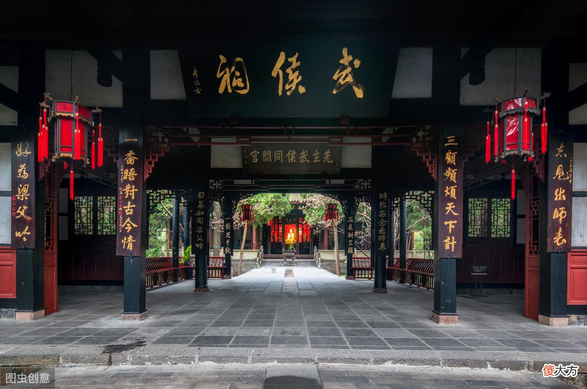 【爱历史】“卧龙”诸葛亮的才能被过度吹捧，那“雏凤”庞统是不是名副其实