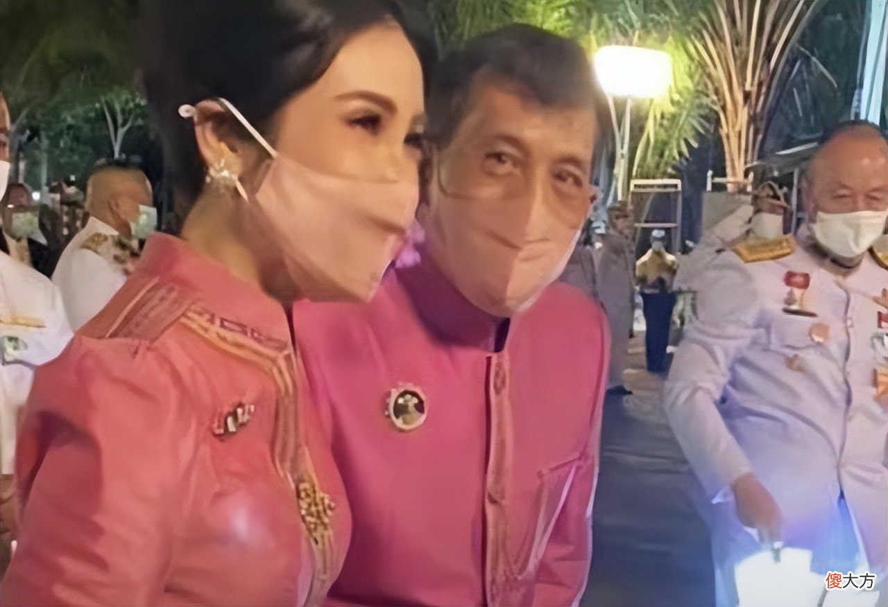 【时尚一点】诗妮娜出局实锤？玛哈罕见地和苏提达穿同色系服饰，满脸幸福