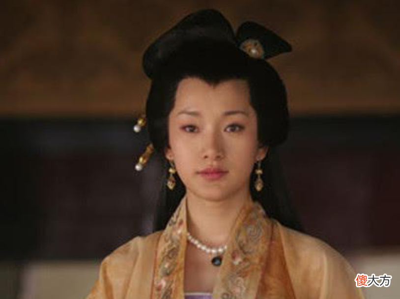 【历史故事】古代公主连嫁外国父子4人，却一生忠于自己祖国，45岁便命丧大漠