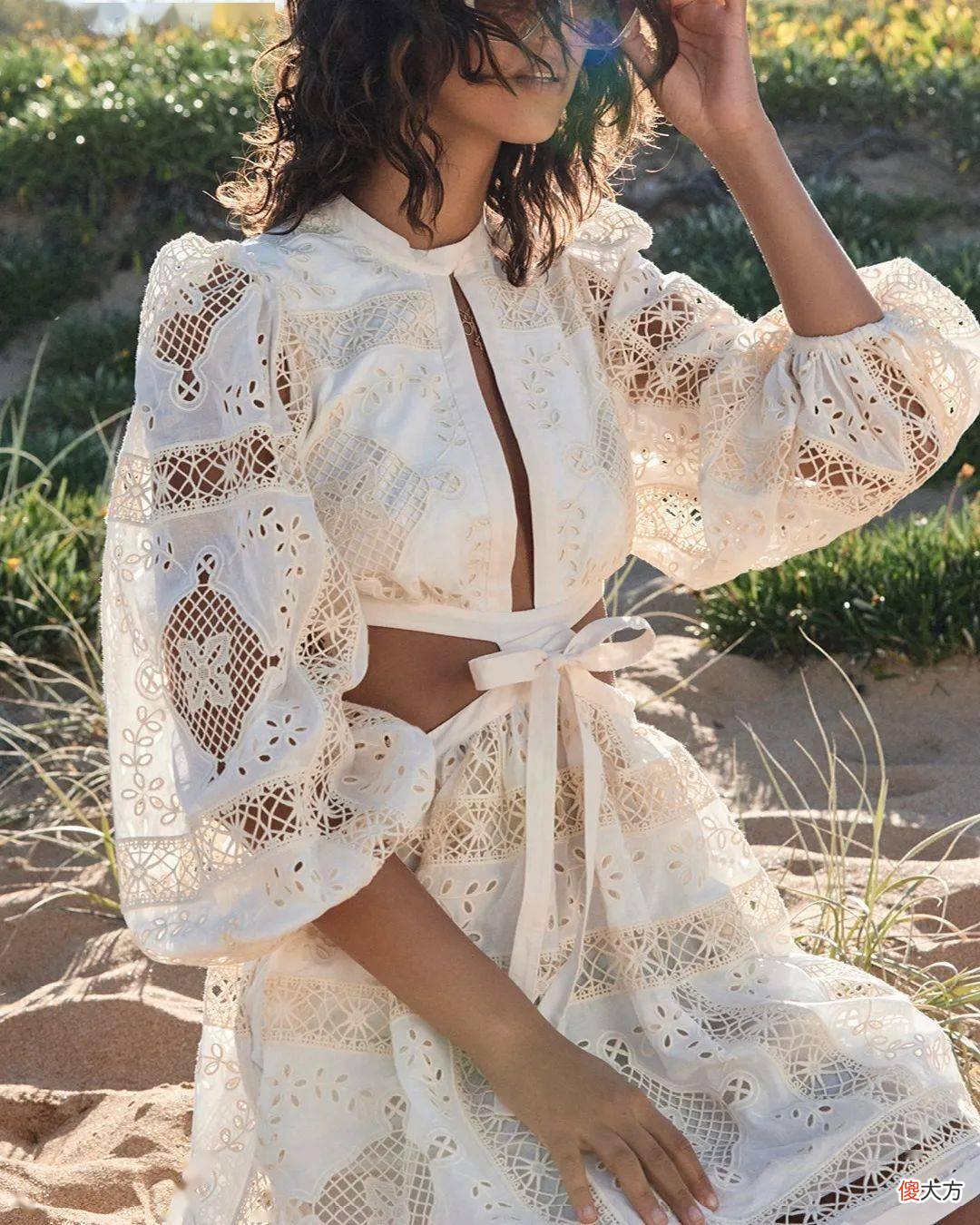 【时尚一点】把花朵刻进衣服里，轻松的呼吸感，在夏天是多么重要