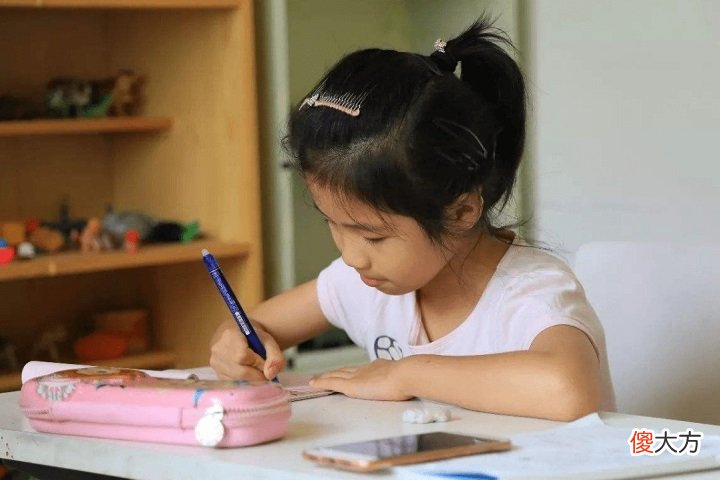 孩子的语文进步很大，数学积极性却很差，我该怎么办？