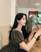 【就爱时尚】想要穿好碎花裙，在选款的时候要多注意把控细节，时髦又优雅
