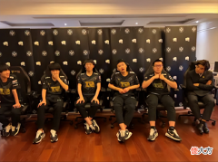 【游戏世界】路人王dopa评价:Gala才是RNG最粗大腿,实力可能比uzi还强