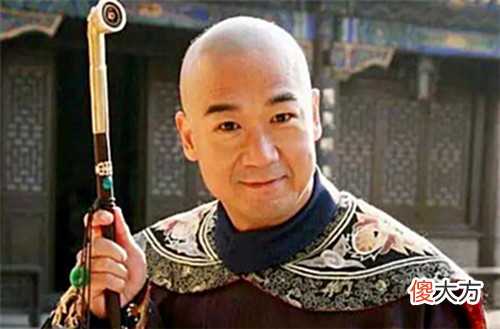 【历史故事】嘉庆赐死和珅后,和他处处作对的纪晓岚最后怎样了?结局让人唏嘘