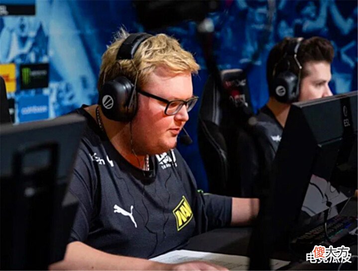 【游戏世界】CSGO年龄最大的世界冠军!Faze大表哥捧杯,20秒转点用四年才跑完