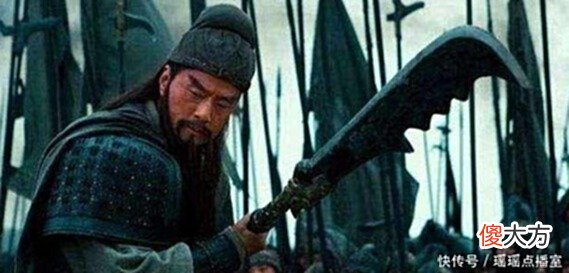 【爱历史】为何关羽的雕像总是闭着眼？老木匠表示：因为他睁开眼的代价实在太大！