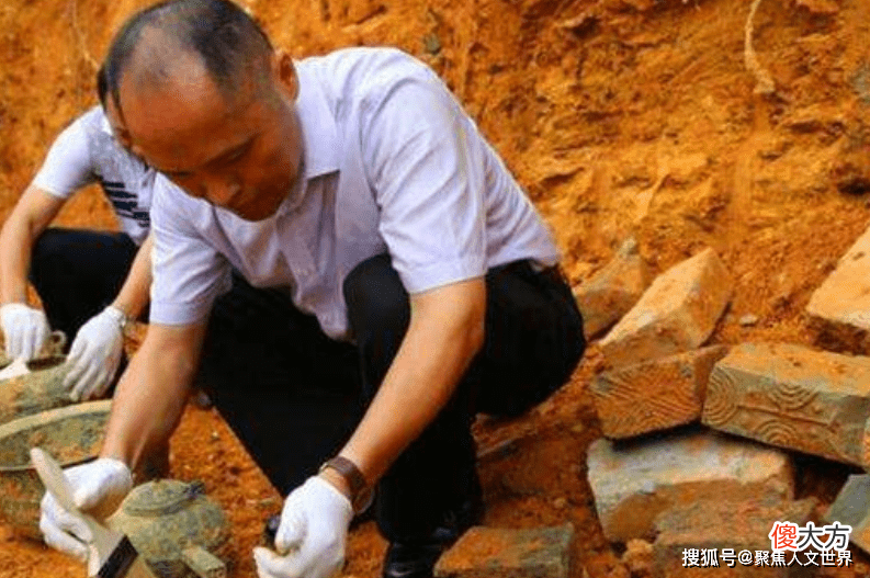【历史故事】山西临汾发现2000年古墓，专家发现墓主人身份成谜