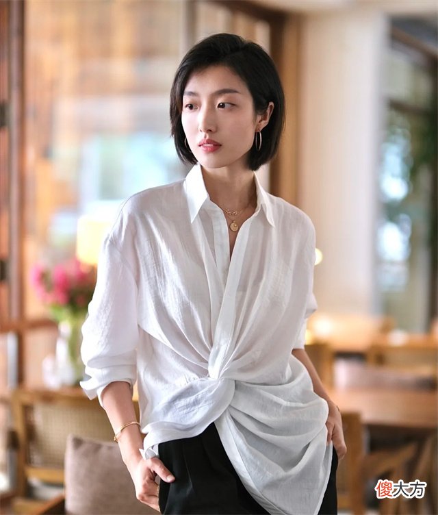 【时尚一点】女人会不会打扮，看她戴的首饰就知道了，差别不是一般的大