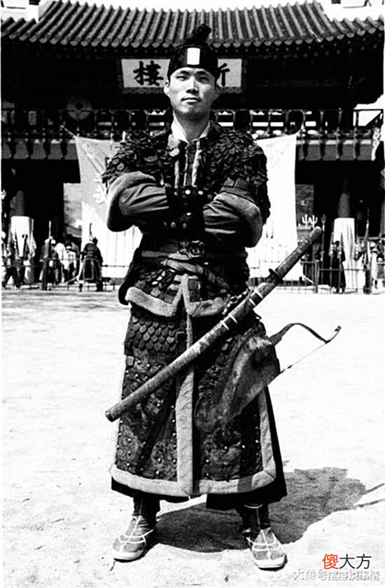 【爱历史】为什么清朝武士的腰刀是反佩的?