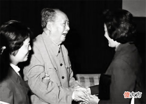 【爱历史】1973年张玉凤产子后，不愿再返回中南海工作，毛主席得知回应6字