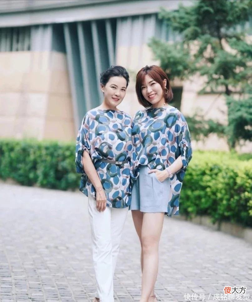 【时尚一点】60岁左右女士怎么穿减龄？学会这三种搭配方法，有女人味又显年轻