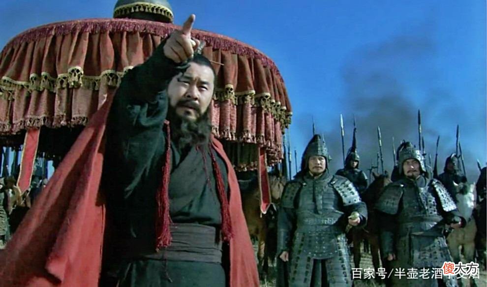 【历史故事】华容道上曹操很伤心：张辽许褚想投降，我那四个大将在身边就好了