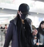 【时尚一点】杜鹃终于脱下高跟鞋，网友：终于不穿高跟鞋了，别有一番韵味