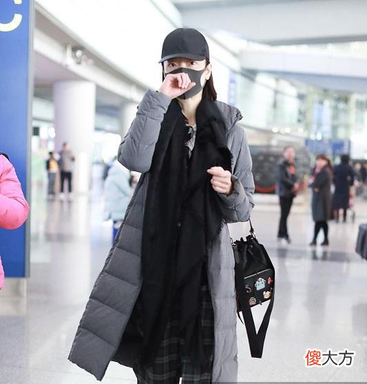 【时尚一点】杜鹃终于脱下高跟鞋，网友：终于不穿高跟鞋了，别有一番韵味
