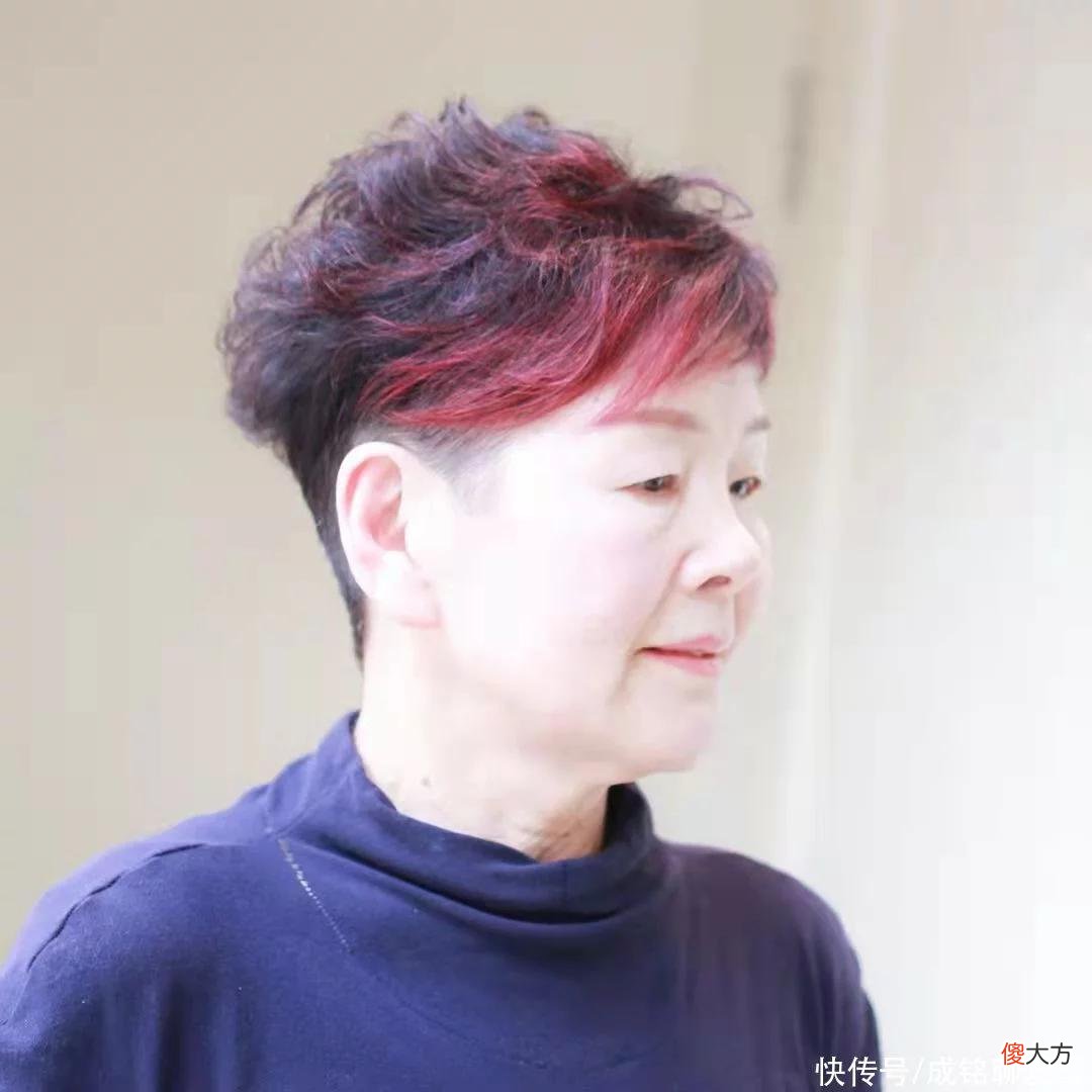 【时尚一点】60岁的女人要远离“老年款”，显老又土气，这样做发型时尚又减龄