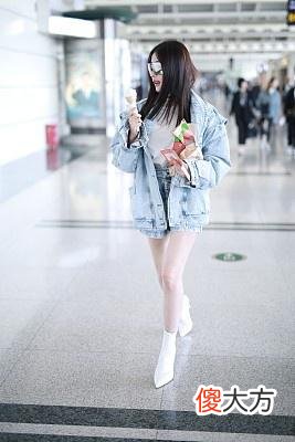 【时尚一点】张天爱一身“芭比粉”look刷爆朋友圈
