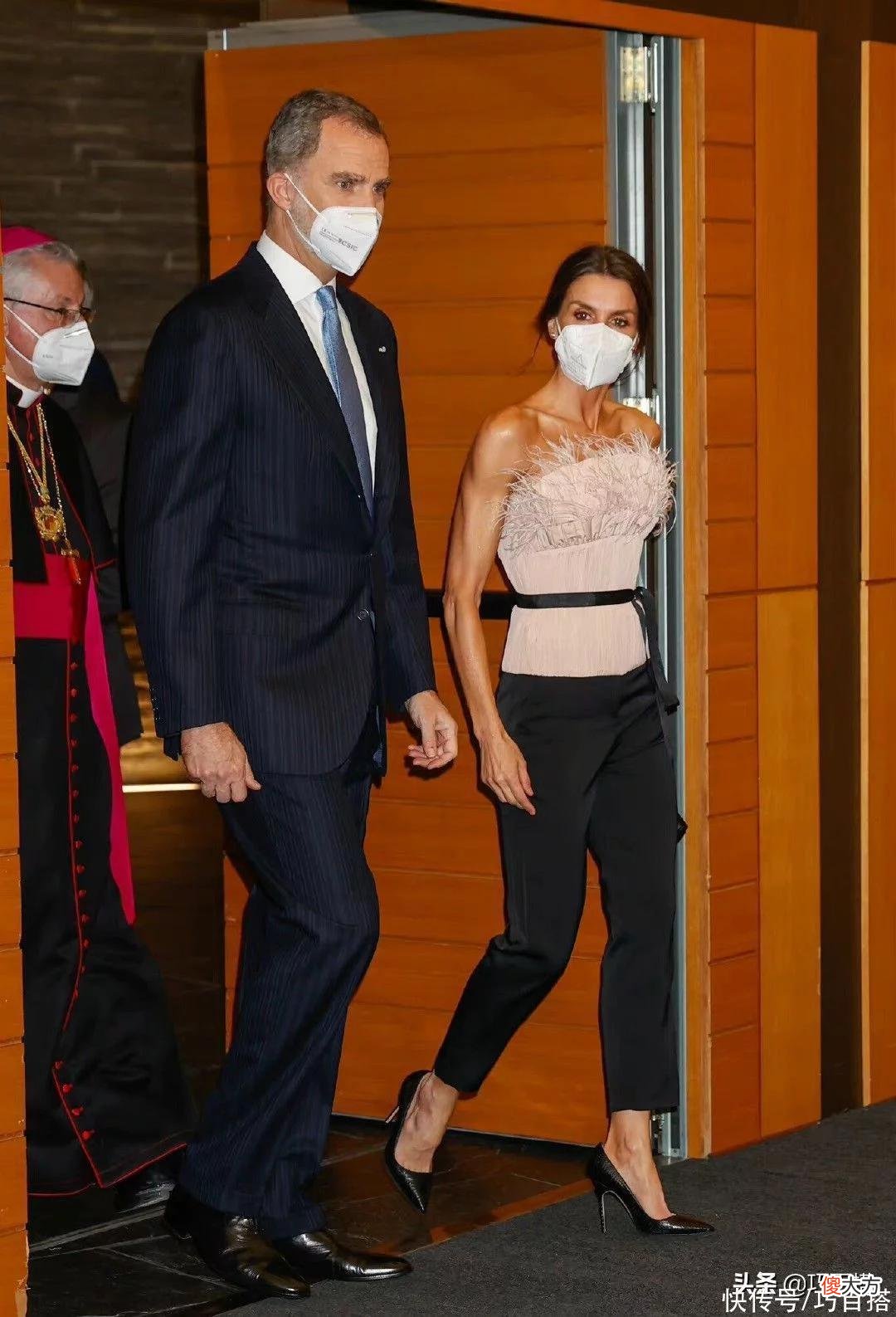 【就爱时尚】还是莱蒂齐亚王后有能耐！中年女性跟着这样穿，去油去腻还显端庄