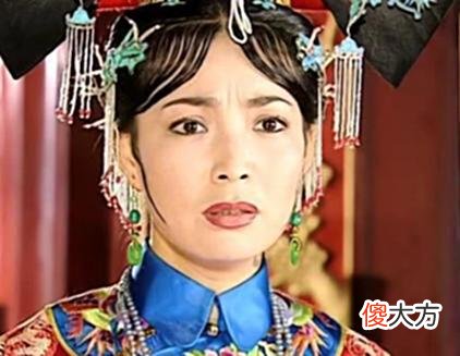 【爱历史】重温《还珠格格》，一个细节告诉你，皇后是大反派却最让人心疼？