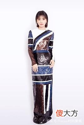 【就爱时尚】刘涛参加北京春晚三套服装展现东方女性的不同风格
