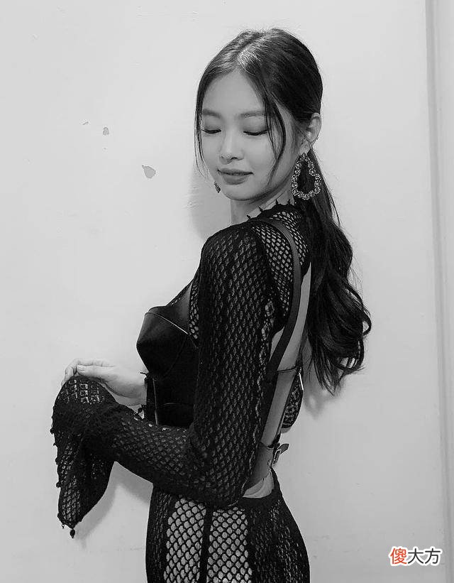 【就爱时尚】blackpink里谁的人气最高？渔网单品该怎么挑选？