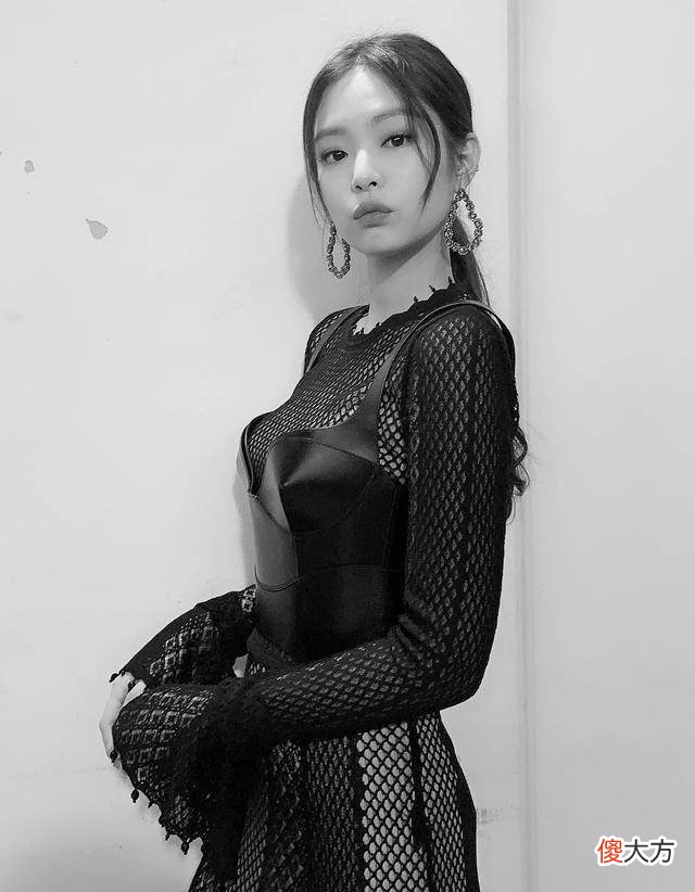 【就爱时尚】blackpink里谁的人气最高？渔网单品该怎么挑选？