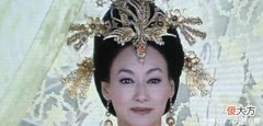 【历史故事】女子出生时就异于常人，后来嫁给了开国皇帝，还生下千古一帝！