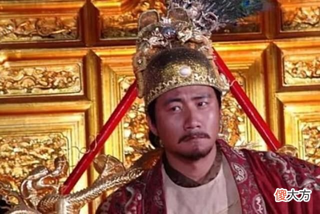 【历史故事】朱元璋给儿子找老师，老师问：不听话能打吗？朱元璋只说了4个字