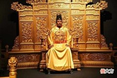 【历史故事】朱元璋给儿子找老师，老师问：不听话能打吗？朱元璋只说了4个字