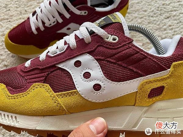 【时尚一点】Sneaker 篇一百六十九：两双Shadow 5000与袋鼠德产分享