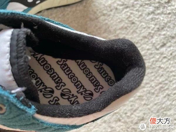 【时尚一点】Sneaker 篇一百六十九：两双Shadow 5000与袋鼠德产分享