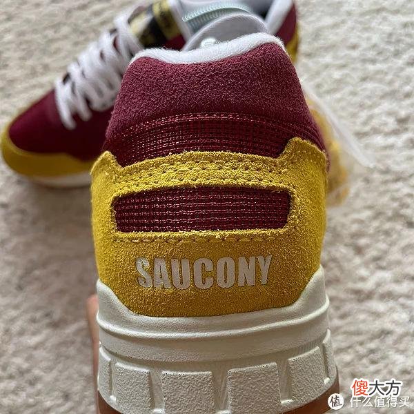 【时尚一点】Sneaker 篇一百六十九：两双Shadow 5000与袋鼠德产分享