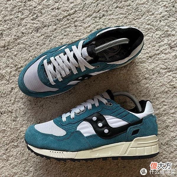 【时尚一点】Sneaker 篇一百六十九：两双Shadow 5000与袋鼠德产分享
