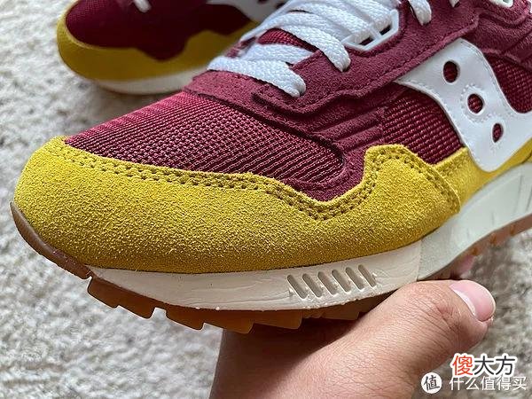 【时尚一点】Sneaker 篇一百六十九：两双Shadow 5000与袋鼠德产分享